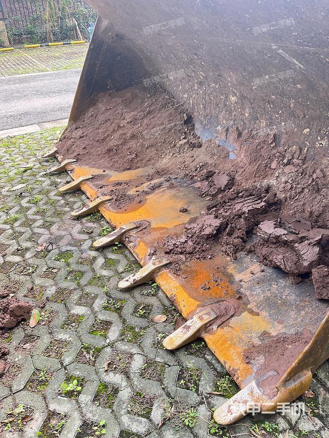 工作裝置整體（整機外觀及大件）