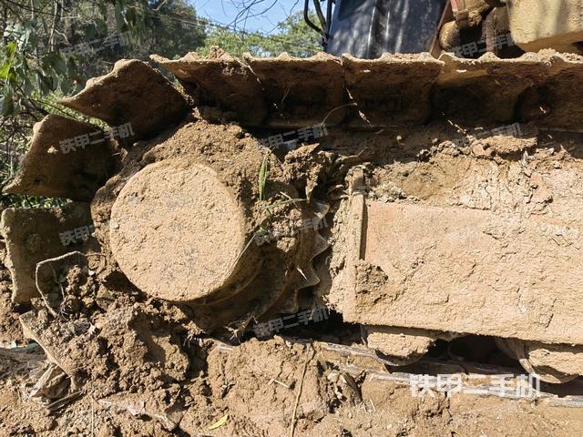 右導(dǎo)向輪（行走機(jī)構(gòu)）