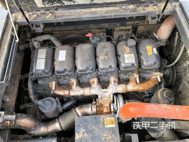 氣門室蓋螺絲特寫(上車部件) 氣門室蓋螺絲特寫(上車部件)