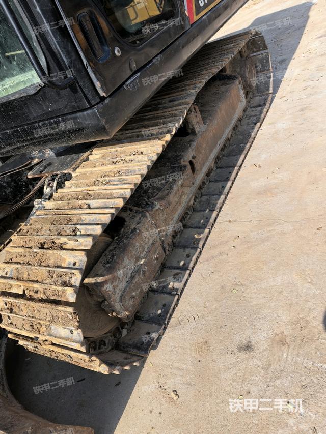 左側(cè)履帶整體?（行走機(jī)構(gòu)）