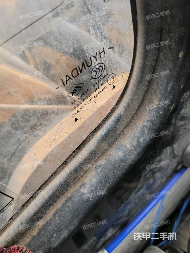 后窗玻璃角標(biāo)（駕駛室部分）