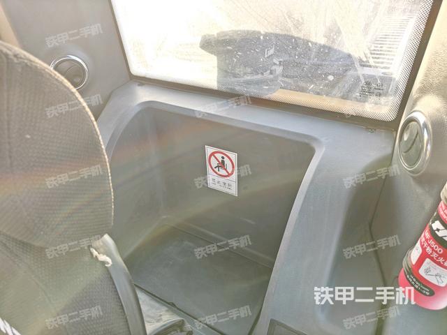 后窗玻璃角標(biāo)(駕駛室部分) 后窗玻璃角標(biāo)(駕駛室部分)