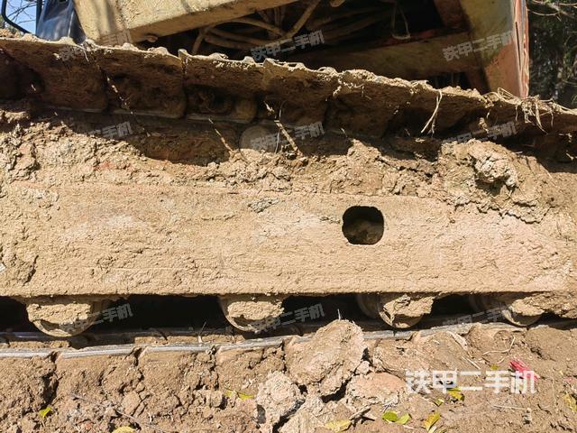 右側(cè)履帶整體?（行走機(jī)構(gòu)）