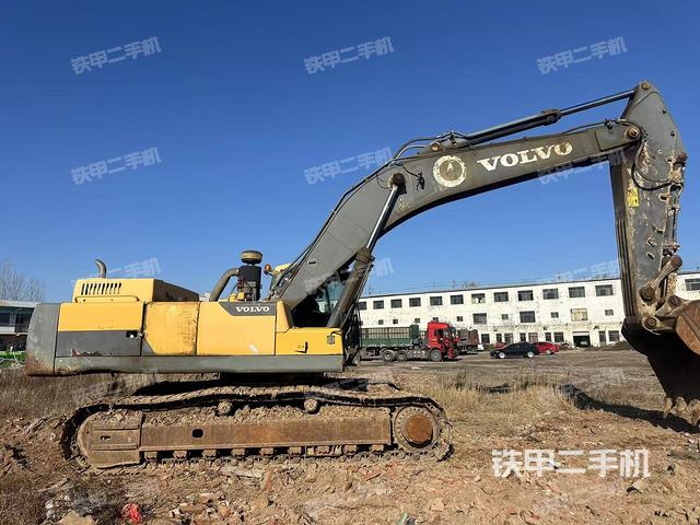 整機(jī)右后45°(整機(jī)外觀) 整機(jī)右后45°(整機(jī)外觀)