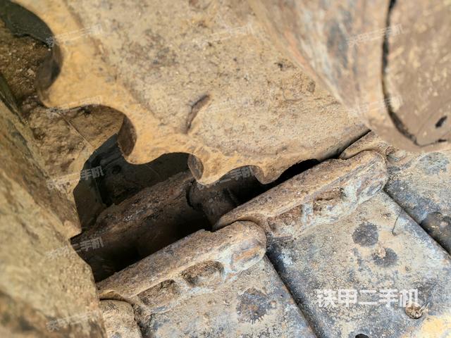 左驅(qū)動(dòng)輪（行走機(jī)構(gòu)）