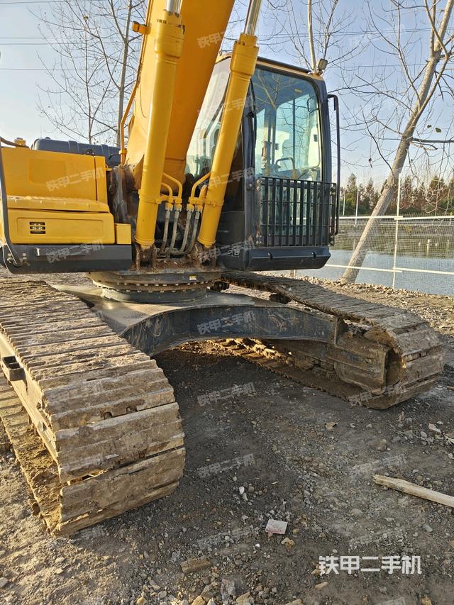 大臂整體?右側(cè)(工作和回轉(zhuǎn)裝置) 大臂整體?右側(cè)(工作和回轉(zhuǎn)裝置)