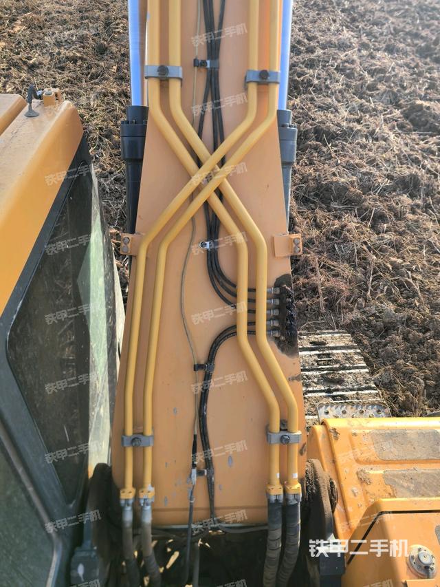 大臂背部俯視（工作和回轉裝置）