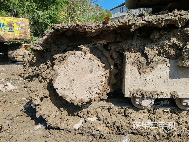 右驅(qū)動(dòng)輪（行走機(jī)構(gòu)）