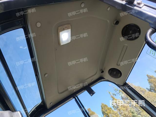 駕駛室頂部（整機(jī)外觀）