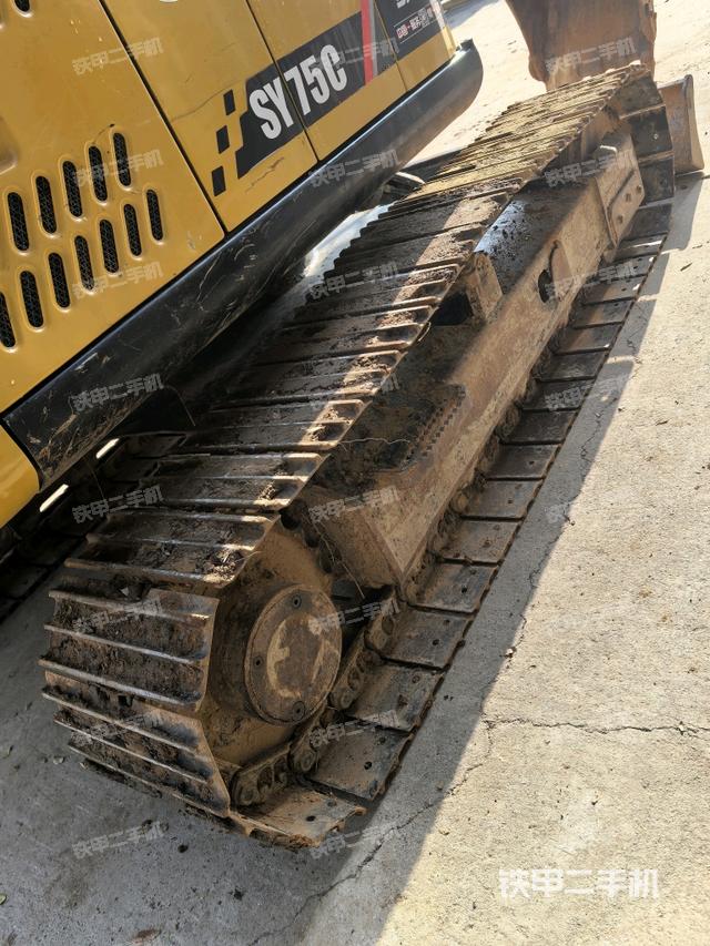 右側(cè)履帶整體?（行走機(jī)構(gòu)）