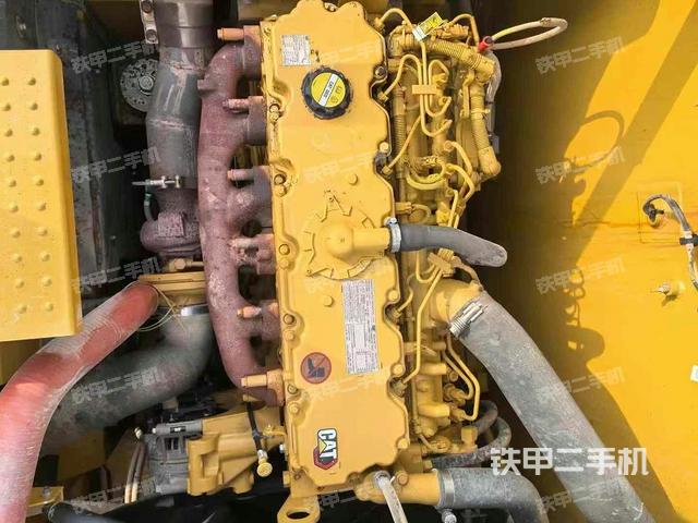 發(fā)動機(jī)整體俯視(整機(jī)外觀) 發(fā)動機(jī)整體俯視(整機(jī)外觀)