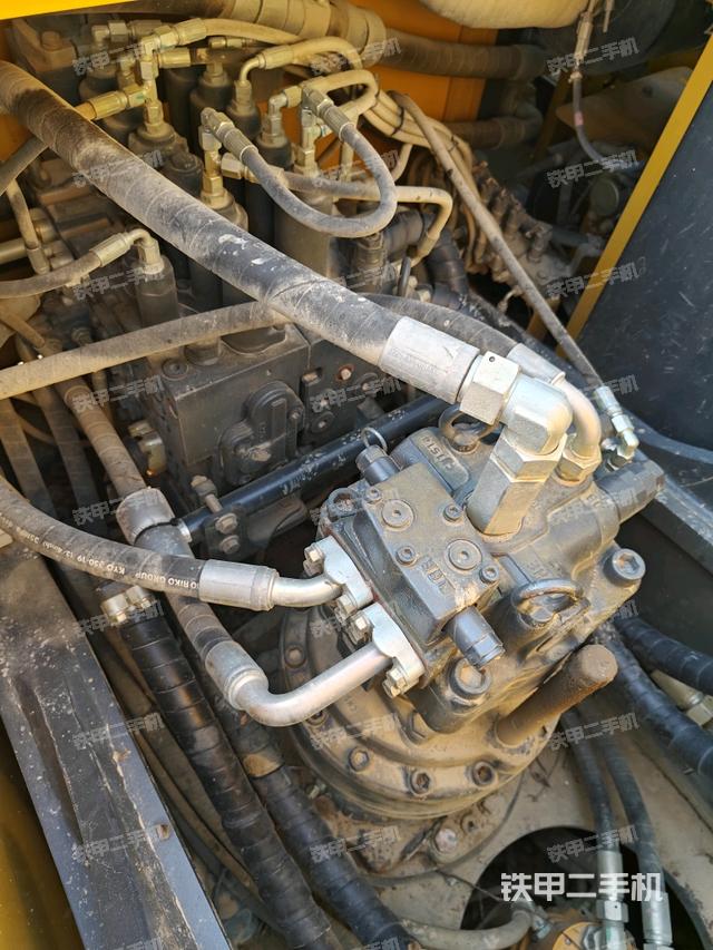 回轉(zhuǎn)馬達(dá)(上車(chē)部件) 回轉(zhuǎn)馬達(dá)(上車(chē)部件)