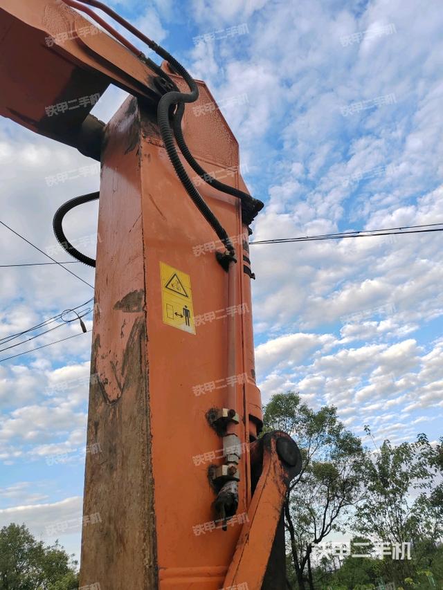 小臂整體左后（工作和回轉(zhuǎn)裝置）