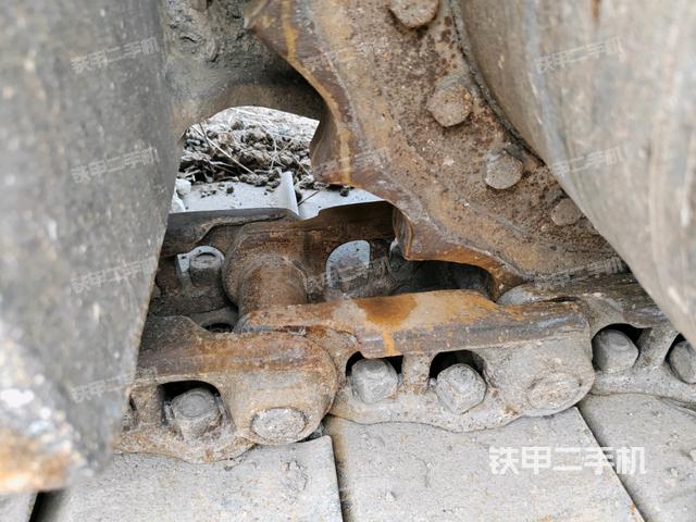 右側(cè)履帶整體（行走機(jī)構(gòu)）