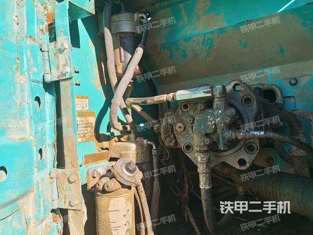 液壓泵斜45?左(大件艙室) 液壓泵斜45?左(大件艙室)