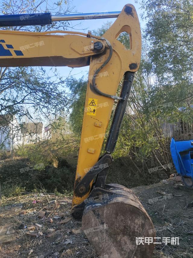 鏟斗右后整體（工作和回轉(zhuǎn)裝置）