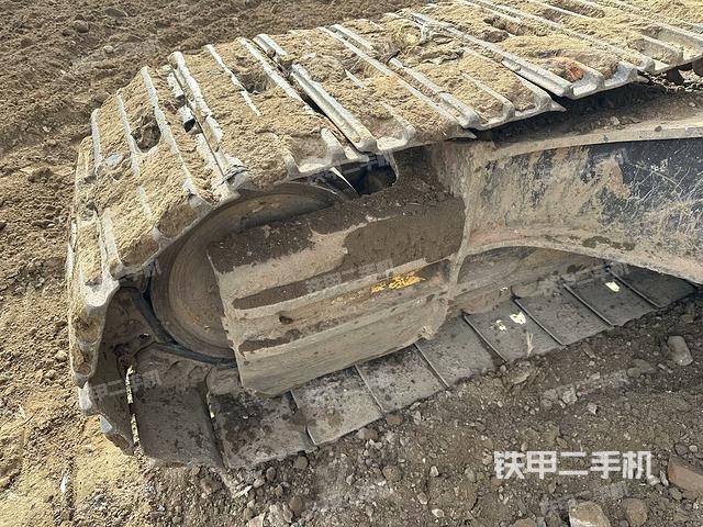 單側(cè)履帶整體（整機(jī)外觀）