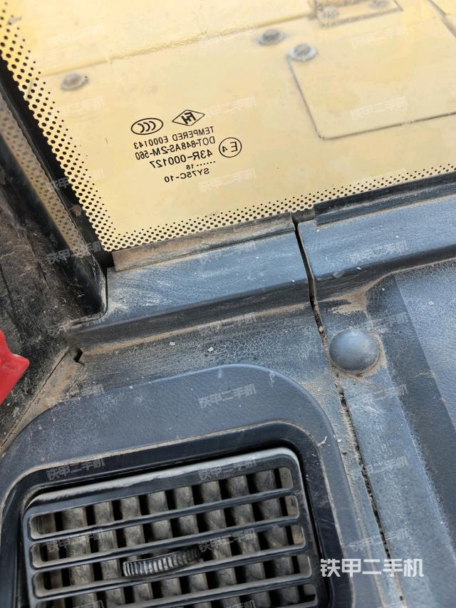 后窗玻璃角標(biāo)（駕駛室部分）