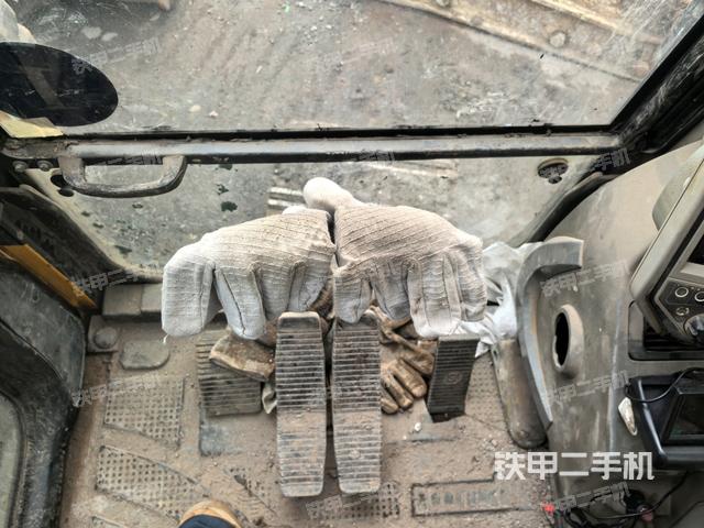 座椅左側控制臺/音響/含左手柄（駕駛室部分）