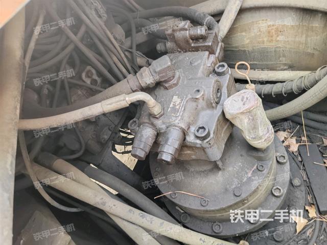 回轉(zhuǎn)馬達(dá)（上車部件）