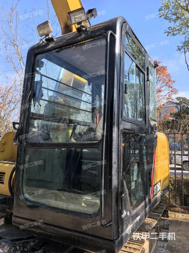 ?駕駛室正側(cè)（駕駛室部分）