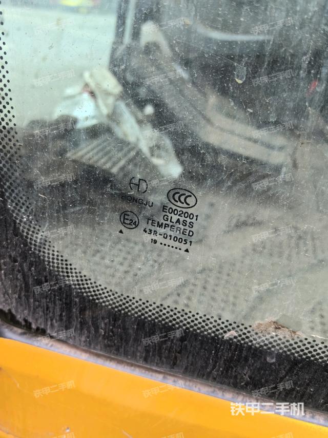 座椅右側控制臺/鑰匙門/油門/含右手柄（駕駛室部分）