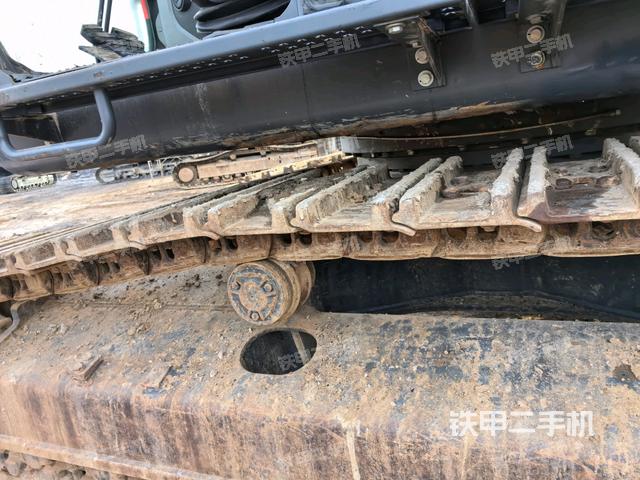 左側(cè)履帶整體?(行走機(jī)構(gòu)) 左側(cè)履帶整體?(行走機(jī)構(gòu))