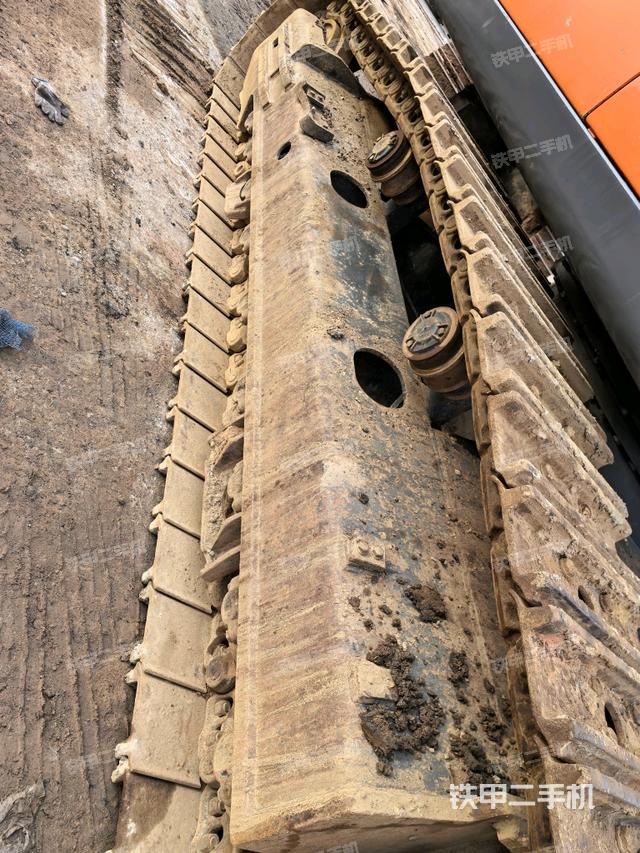 左側(cè)行走馬達(dá)蓋板(行走機(jī)構(gòu)) 左側(cè)行走馬達(dá)蓋板(行走機(jī)構(gòu))