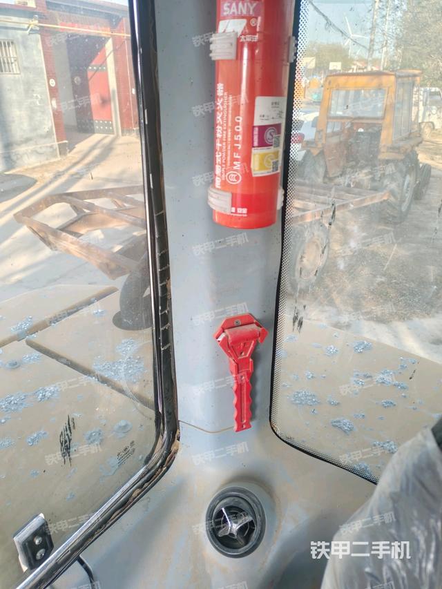 座椅后部（駕駛室部分）