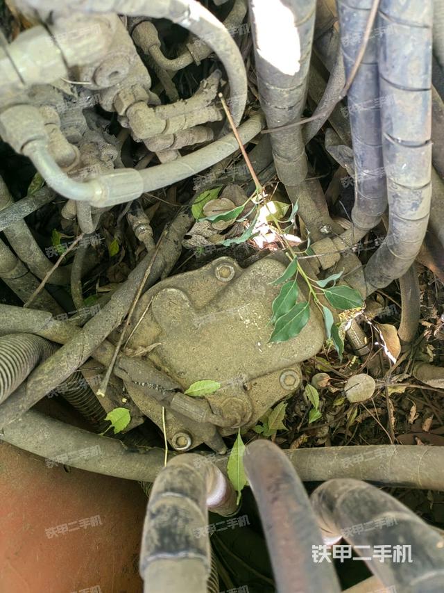 回轉(zhuǎn)馬達(dá)（上車部件）