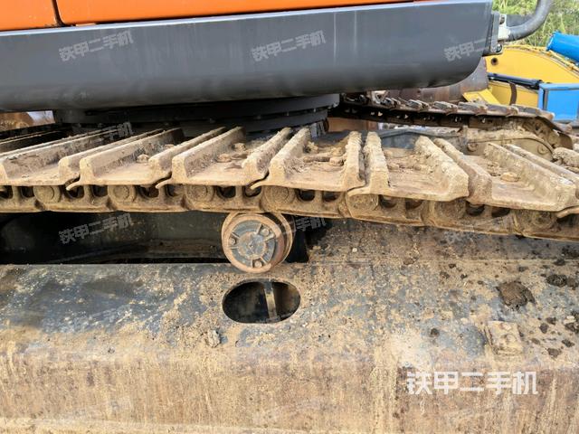 右側(cè)行走馬達(dá)蓋板(行走機(jī)構(gòu)) 右側(cè)行走馬達(dá)蓋板(行走機(jī)構(gòu))