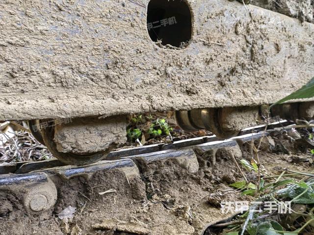 右驅(qū)動(dòng)輪（行走機(jī)構(gòu)）