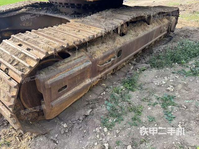 單側(cè)履帶整體（整機(jī)外觀）