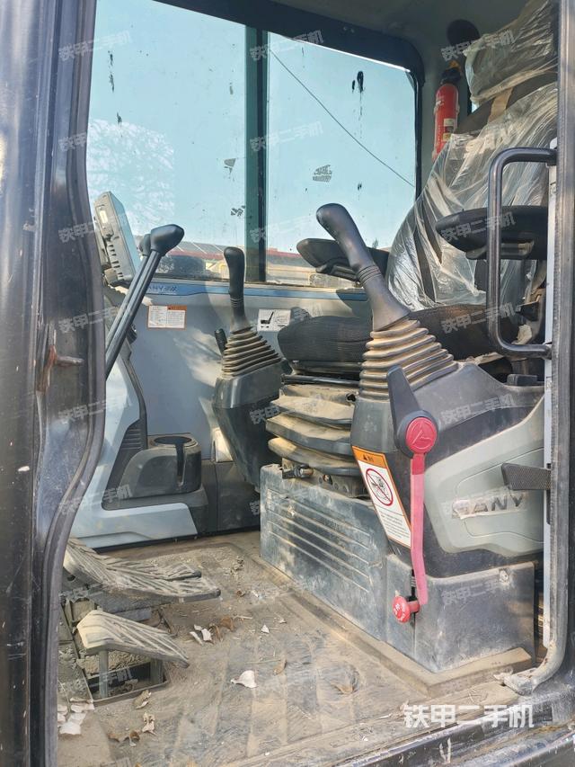 ?駕駛室正側(cè)（駕駛室部分）