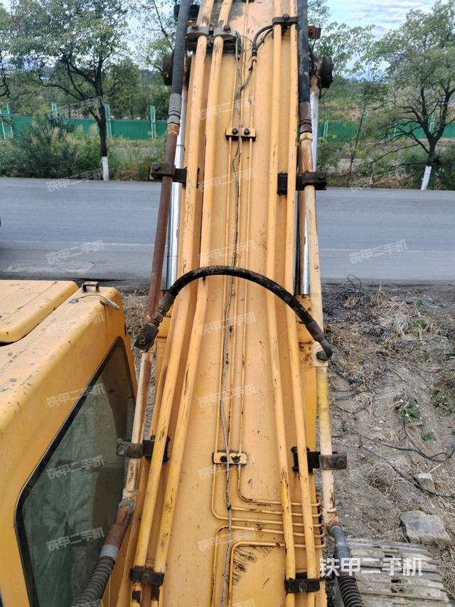 大臂背部俯視（工作和回轉(zhuǎn)裝置）