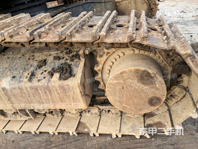 左托鏈輪和鏈筋(行走機(jī)構(gòu)) 左托鏈輪和鏈筋(行走機(jī)構(gòu))