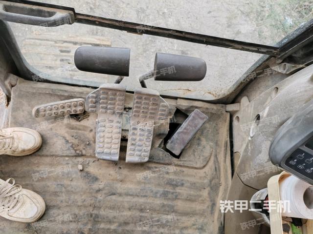 后窗玻璃角標(biāo)（駕駛室部分）