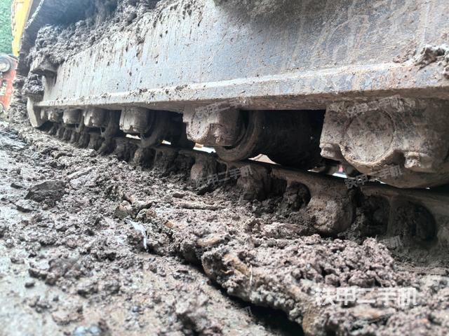 右側履帶整體（行走機構）