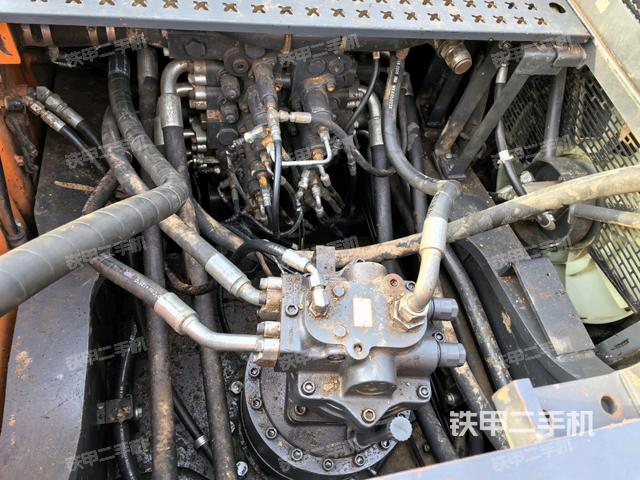 駕駛室頂部俯視(上車部件) 駕駛室頂部俯視(上車部件)