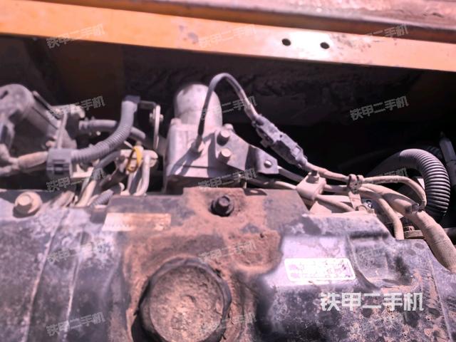 氣門(mén)室蓋螺絲特寫(xiě)(上車部件) 氣門(mén)室蓋螺絲特寫(xiě)(上車部件)