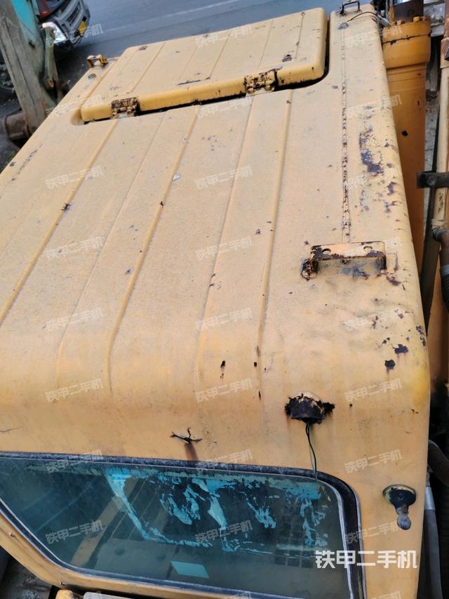 駕駛室頂部俯視（上車部件）