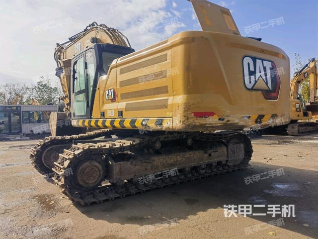 駕駛室頂部(整機(jī)外觀) 駕駛室頂部(整機(jī)外觀)