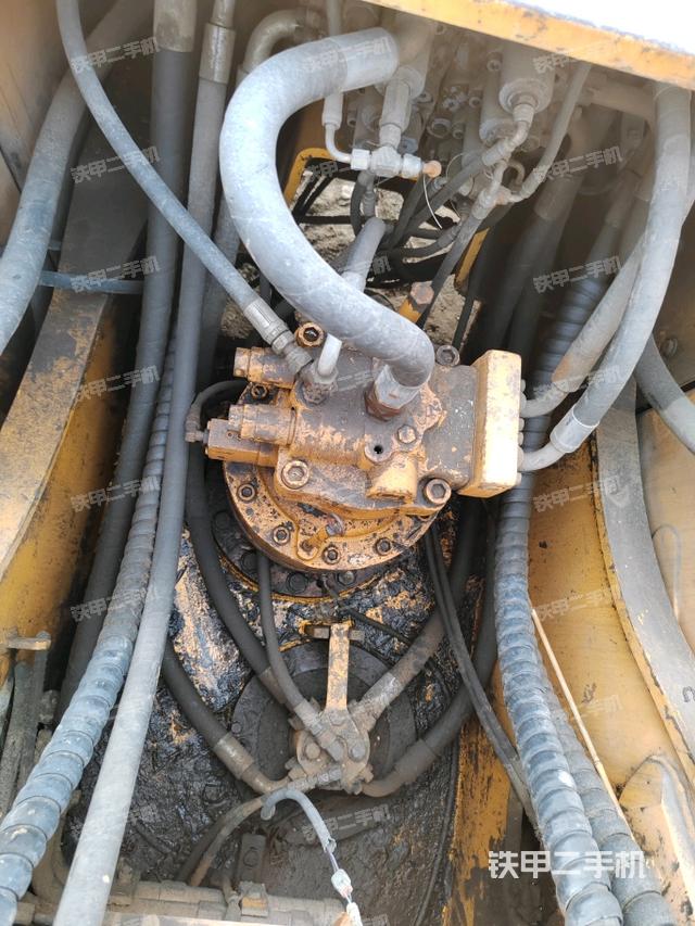 回轉(zhuǎn)馬達(dá)（上車部件）