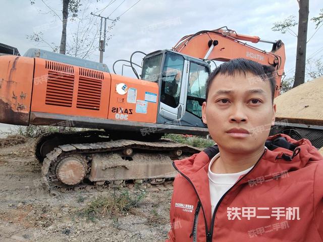 日立ZX330-3挖掘机的设备实拍-第1张实拍照片