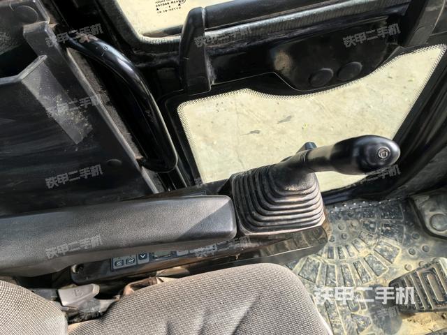 座椅左側(cè)控制臺(tái)/音響/含左手柄（駕駛室部分）