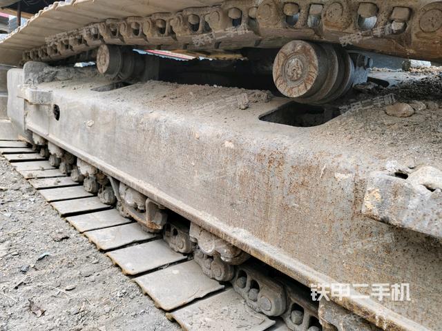 左導(dǎo)向輪（行走機(jī)構(gòu)）