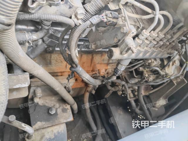 中央回轉(zhuǎn)接頭特寫（上車部件）