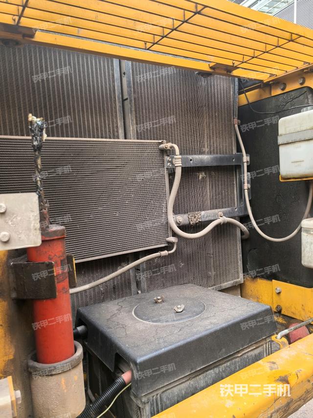 散熱器正面（大件艙室）