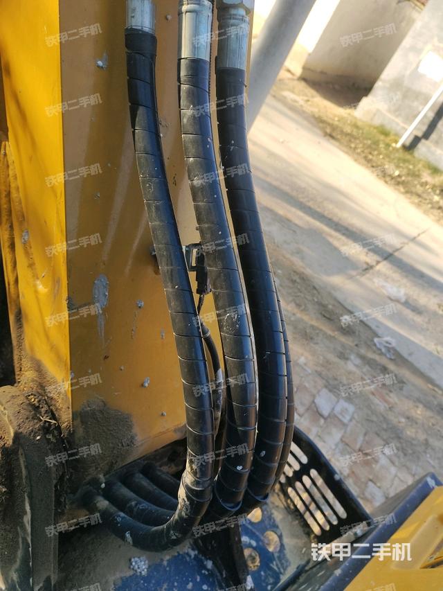 大臂背部俯視（工作和回轉(zhuǎn)裝置）