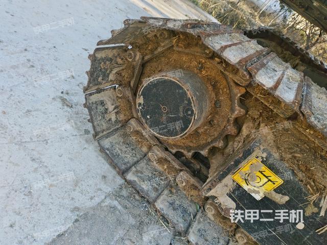 右驅(qū)動(dòng)輪（行走機(jī)構(gòu)）